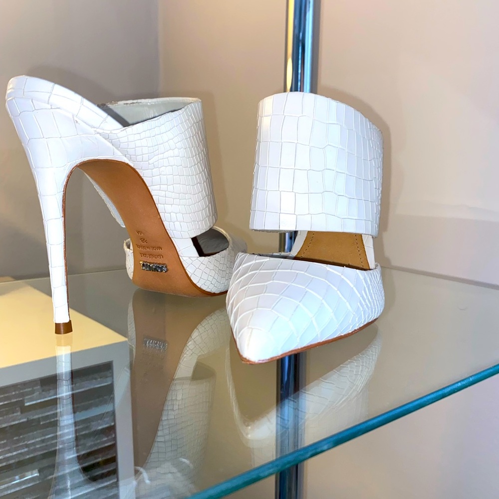 Never worn white leather snake skin Schutz Heels